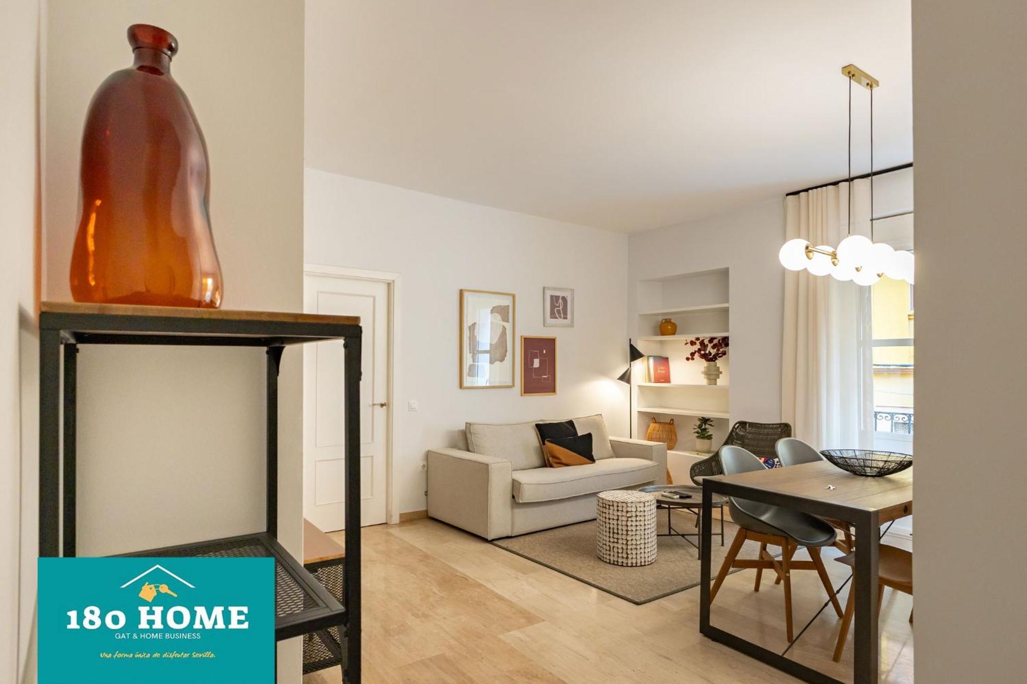 180 Home Goyeneta Luxury Севилья Экстерьер фото